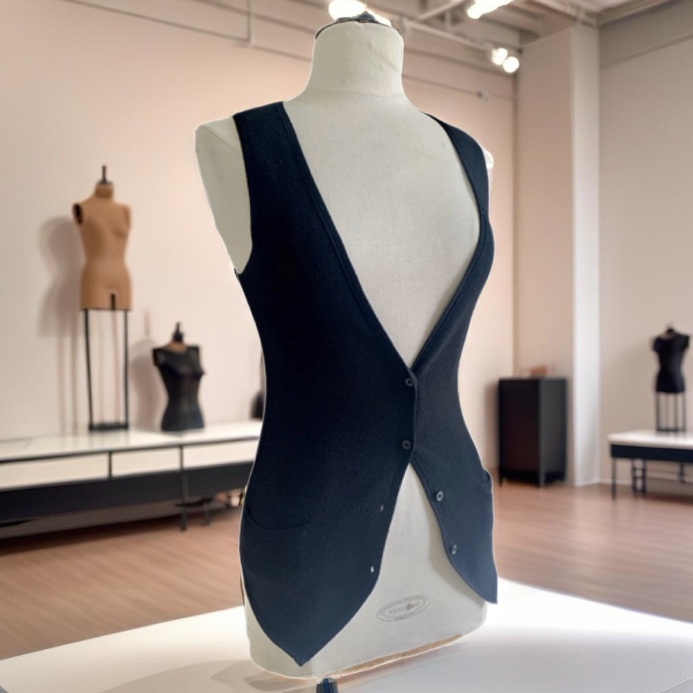 Donna Karan Black Button Down Form Fitting Wool V… - image 1